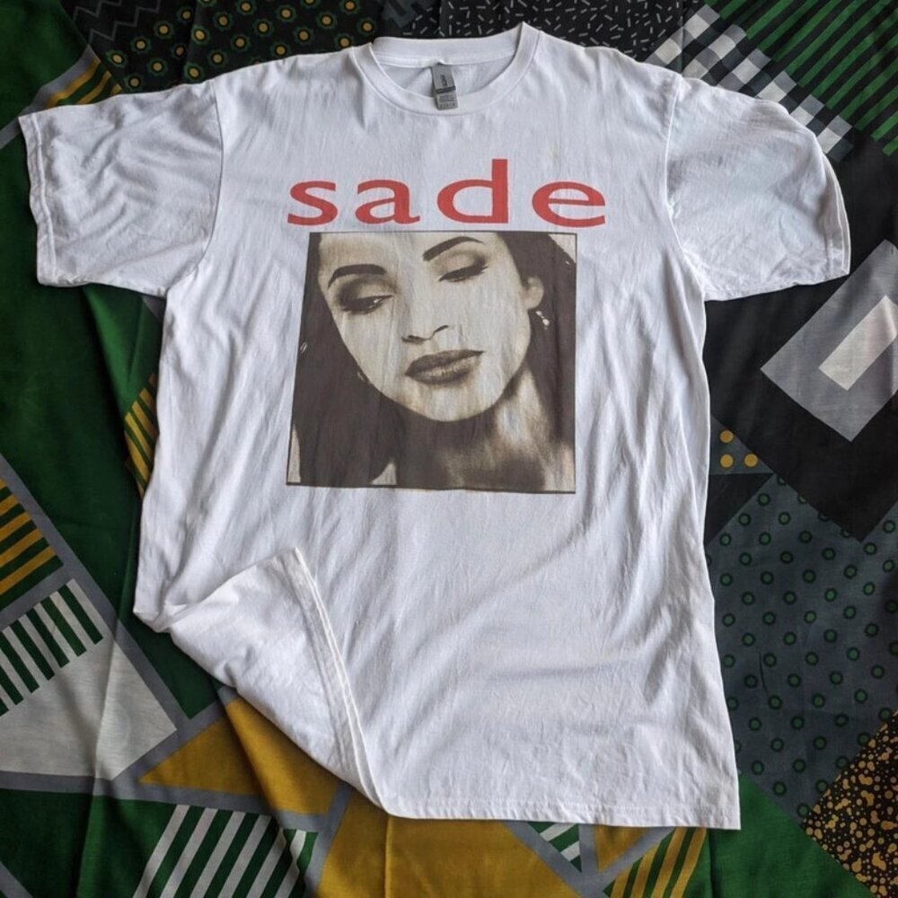 Sade Retro Graphic Music Fan Unisex Streetwear Aesthetic Style T-Shirt .
